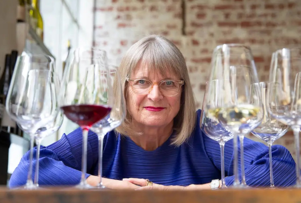 Jancis Robinson MW OBE